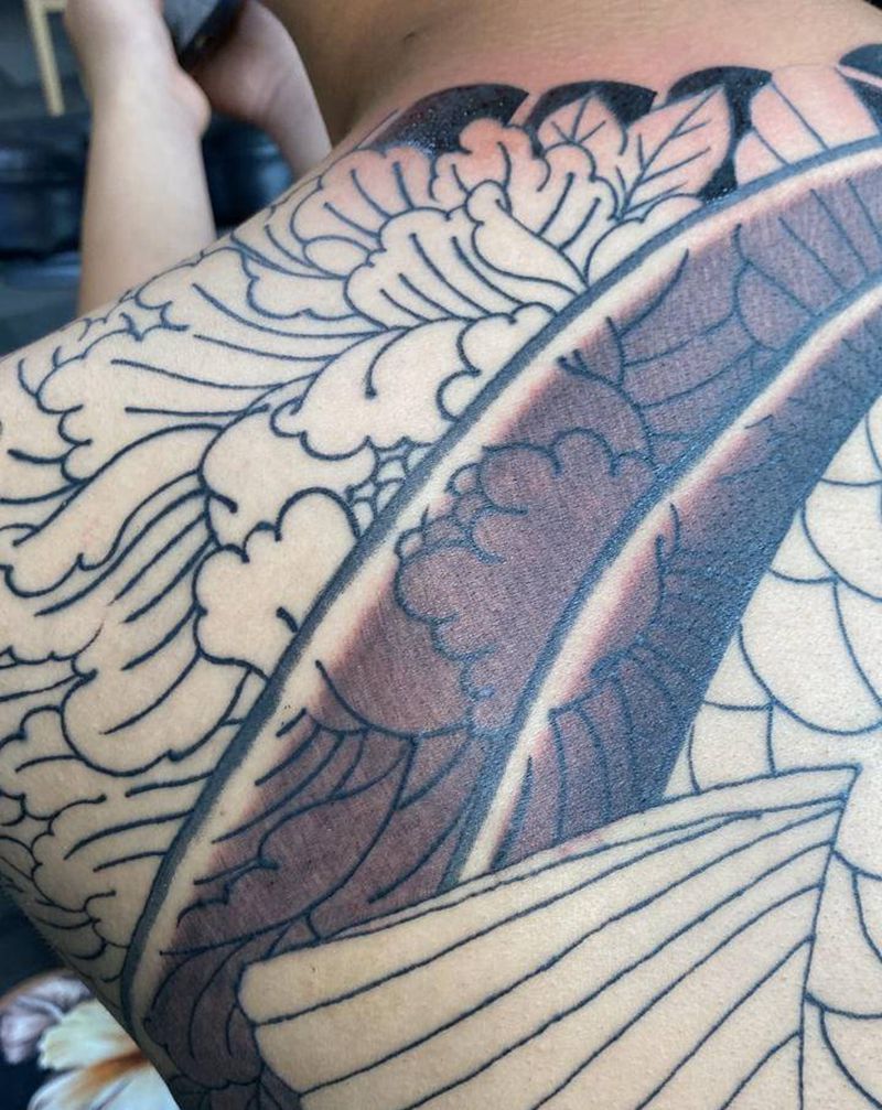 满背 锦鲤 局部纹身图片_背部老传统纹身图案