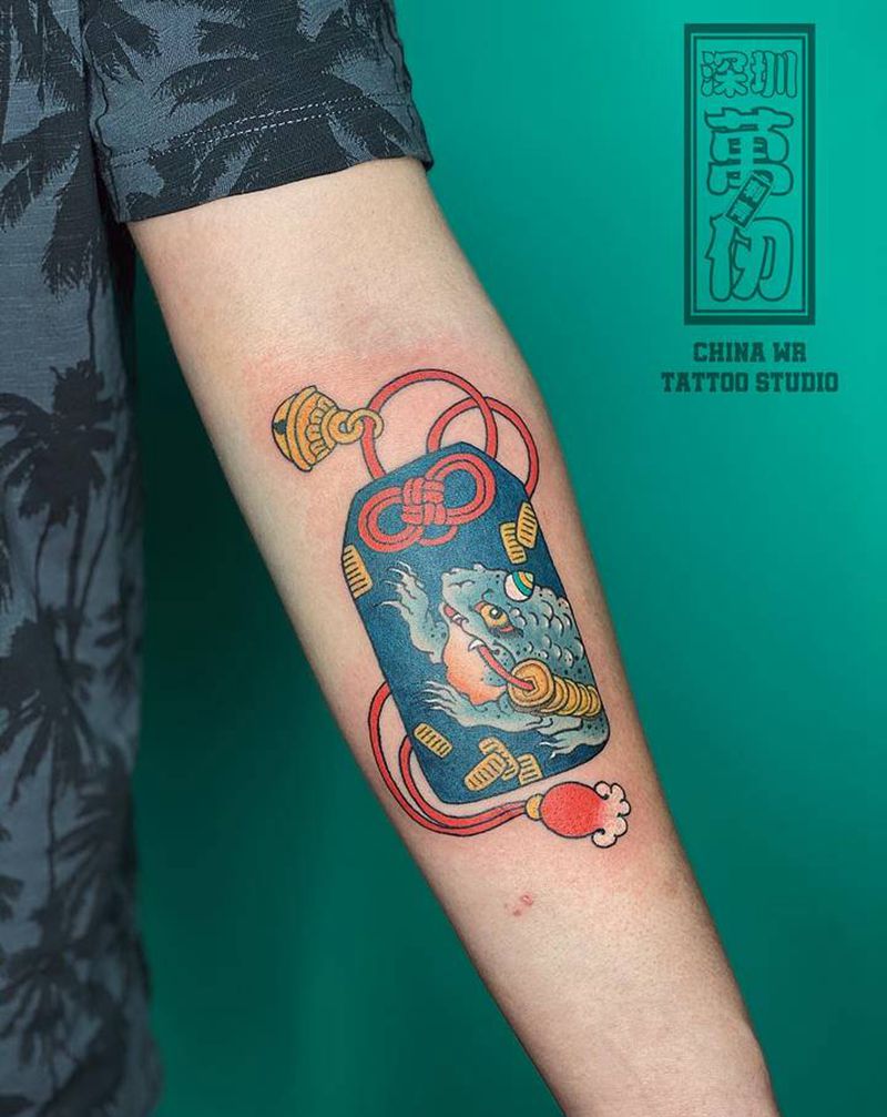 御守 / 金蟾纹身图片_手臂老传统纹身图案