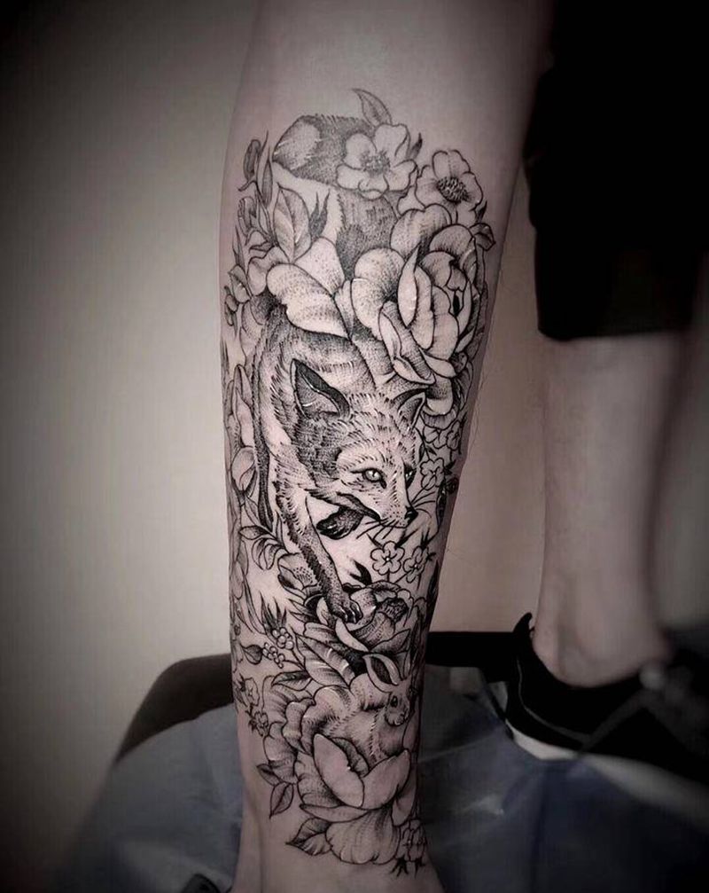 狐狸纹身图片_腿部脚部欧美写实点刺素花 兔子纹身图案