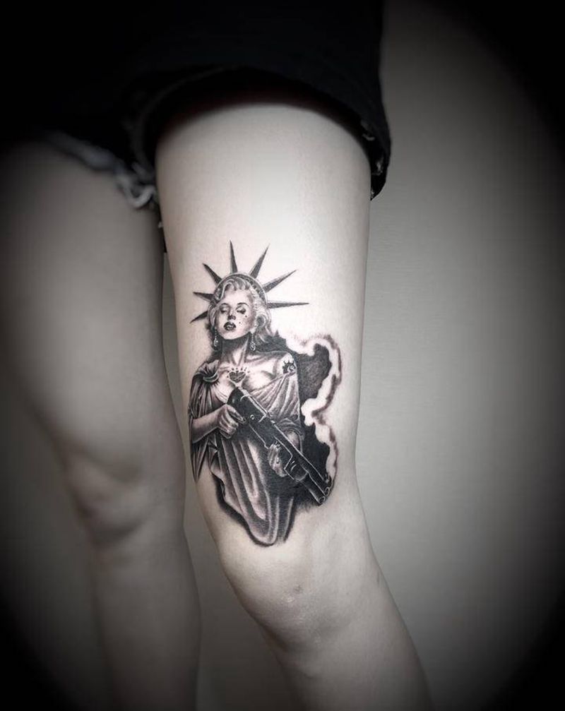 这是一个遮盖纹身图片_腿部欧美写实新传统西海岸纹身图案