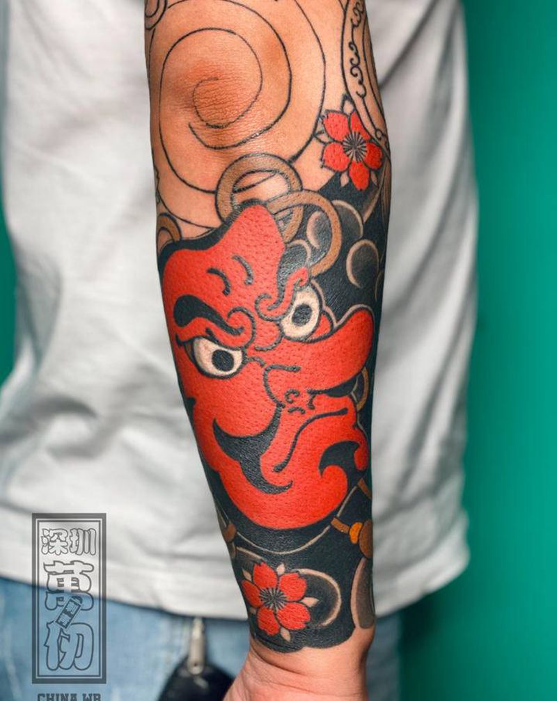 来个小天狗纹身图片_手臂老传统纹身图案