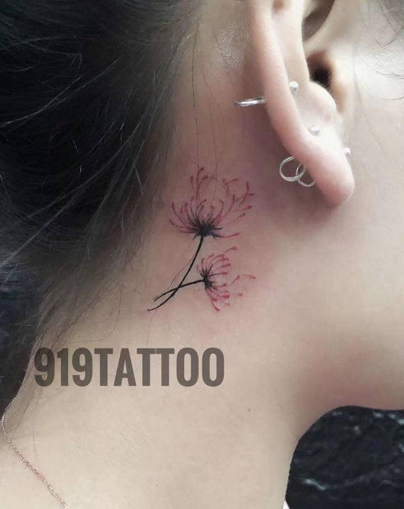 彼岸花纹身图片_颈部纹身图案