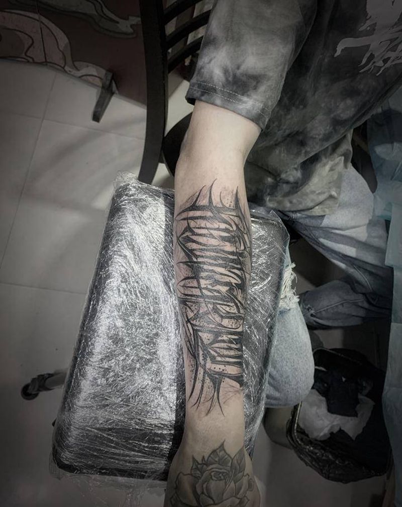 花体纹身图片_手臂纹身图案