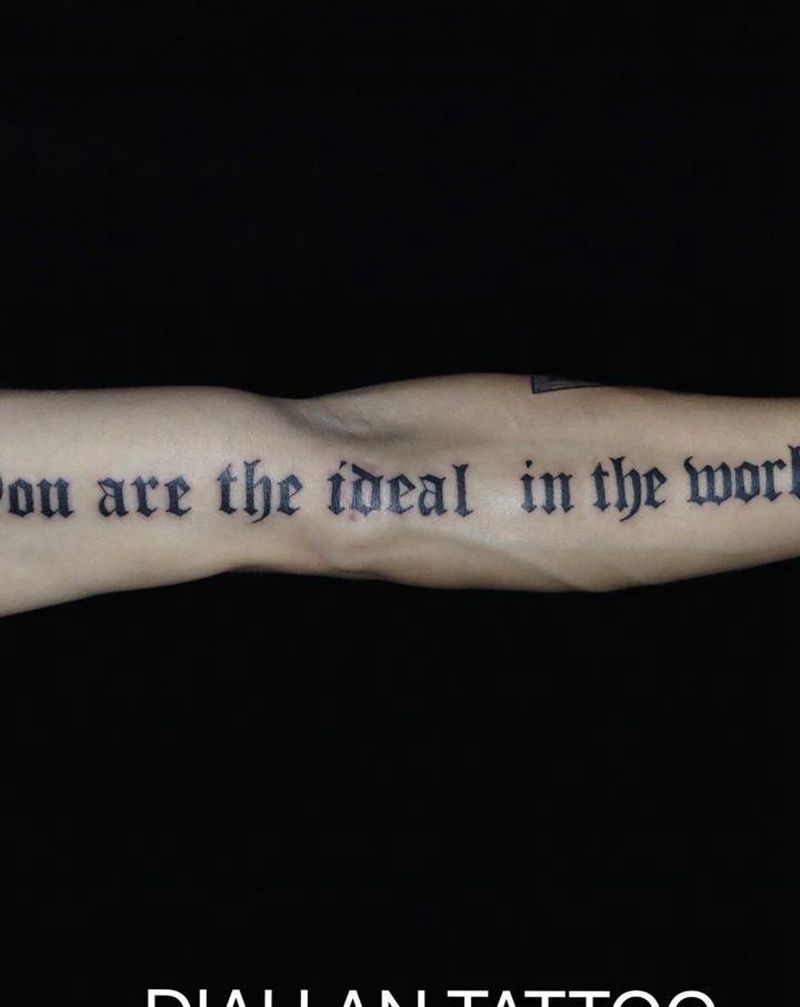 英文字母纹身图片_手臂纹身图案