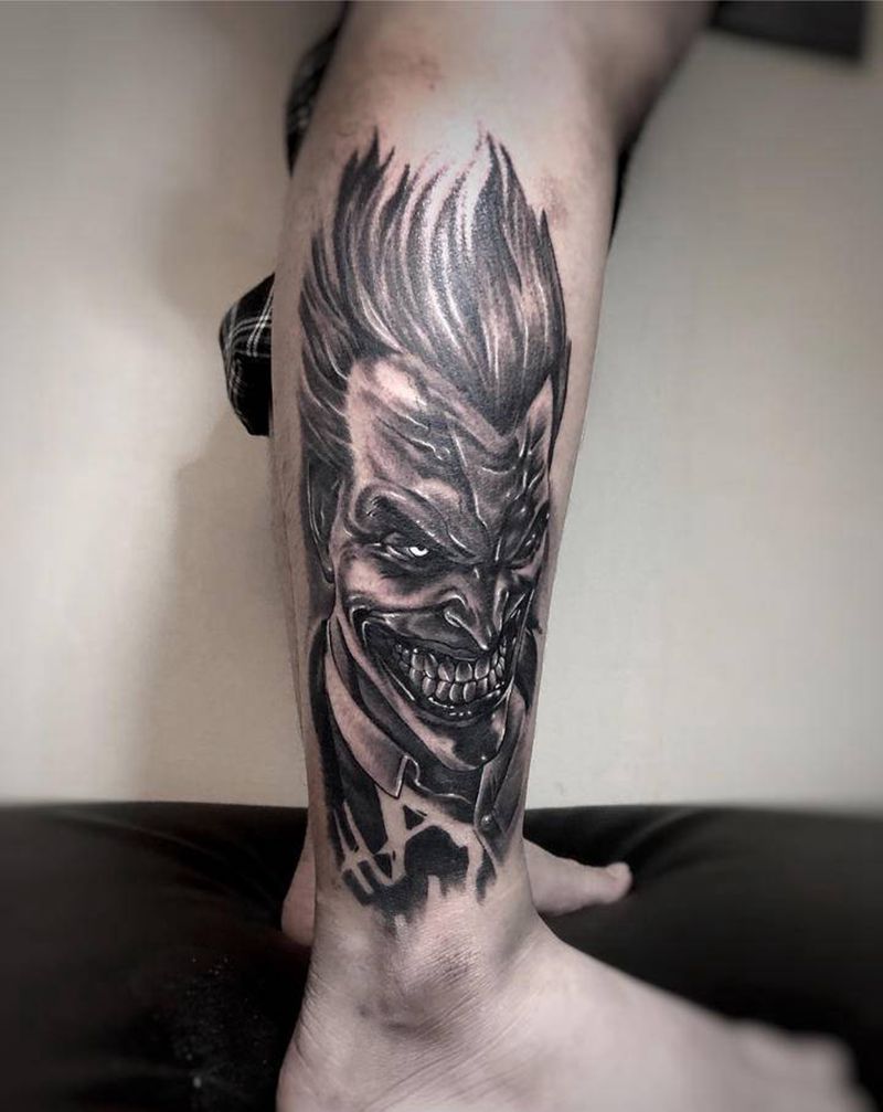 小丑纹身图片_腿部欧美写实纹身图案