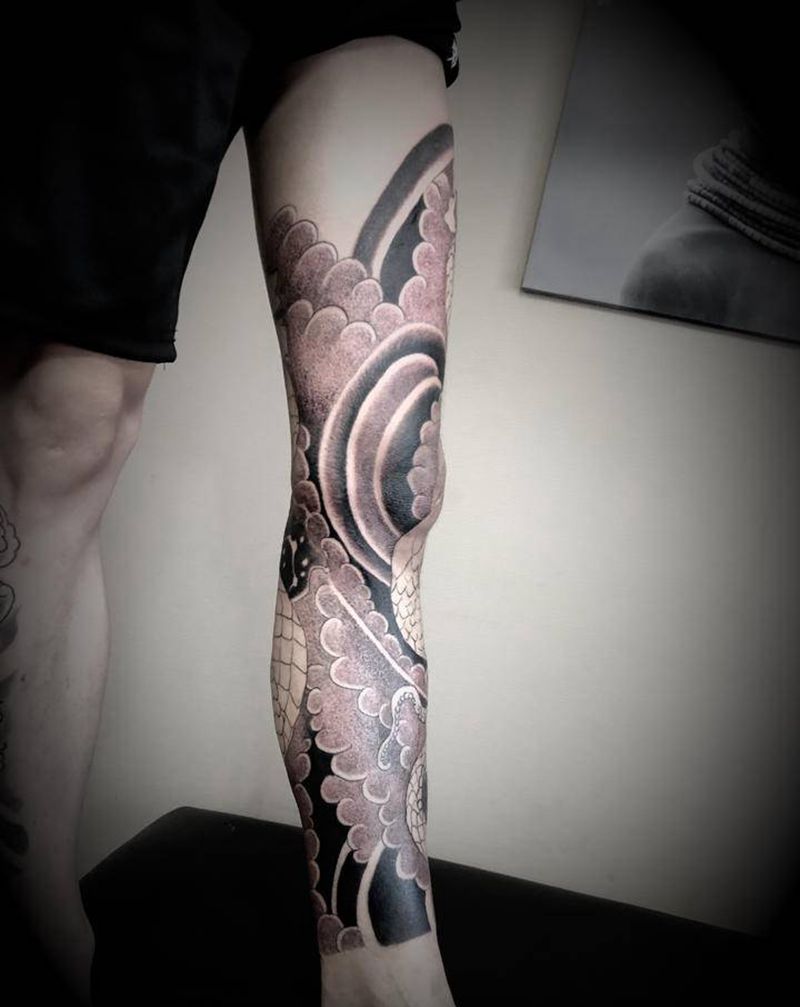 花腿未完纹身图片_腿部老传统新传统纹身图案