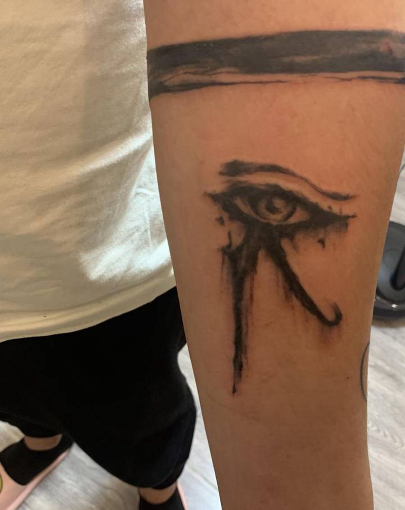 克鲁兹之眼纹身图片_水墨纹身图案