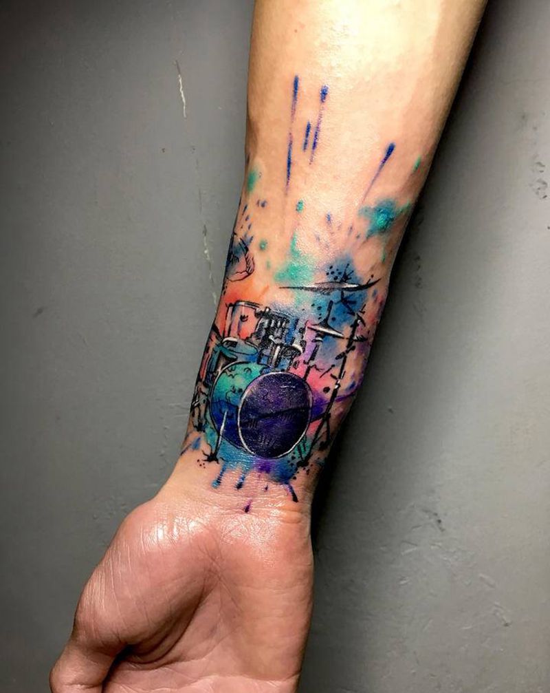 水彩乐器纹身图片_手部手臂水彩水墨水彩遮盖深圳纹身图案