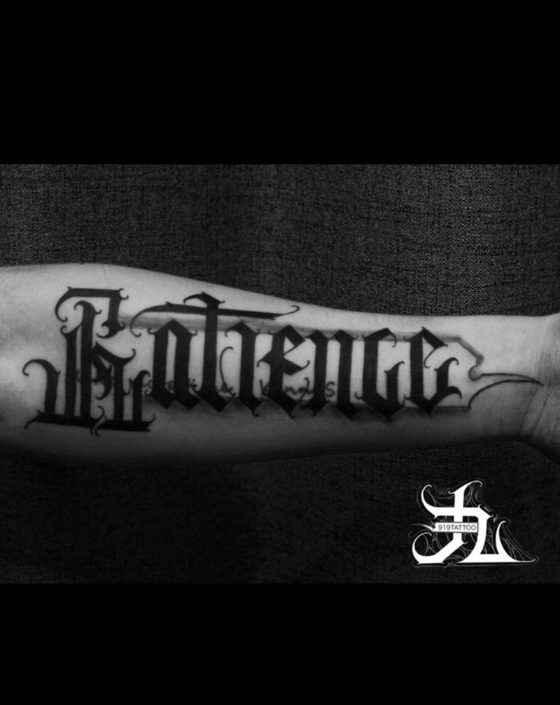Ratience纹身图片_手部花体字纹身图案