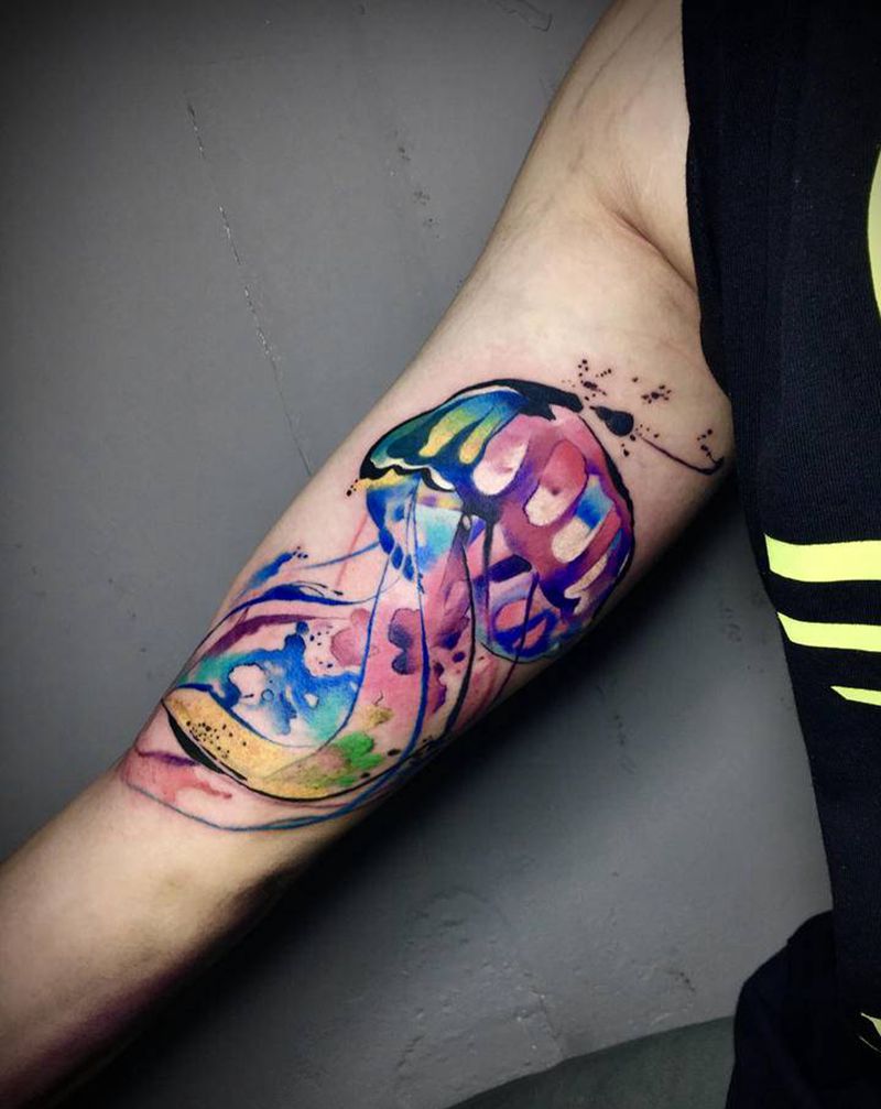 水母一生纹身图片_手臂手部水彩水墨深圳水彩水母纹身图案