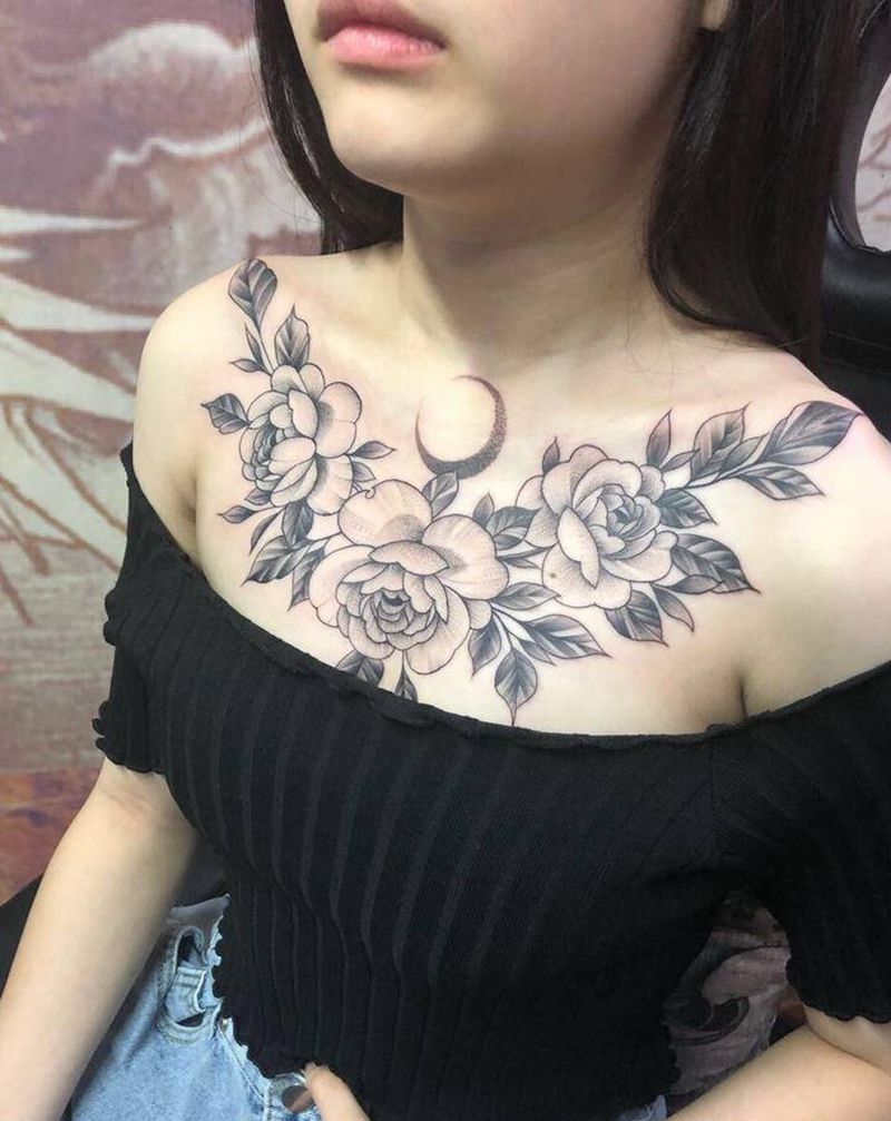 胸前素花纹身图片_胸部纹身图案