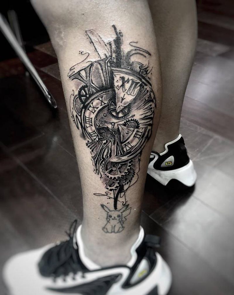 破碎的时钟纹身图片_腿部欧美写实新传统纹身图案