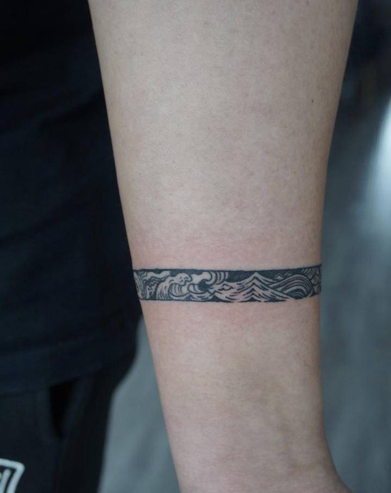 手环纹身图片_手臂手部点刺几何纹身图案