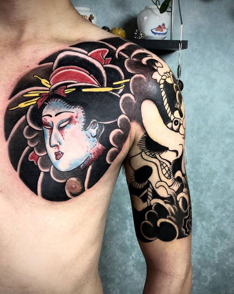 半甲未完纹身图片_肩部胸部老传统纹身图案