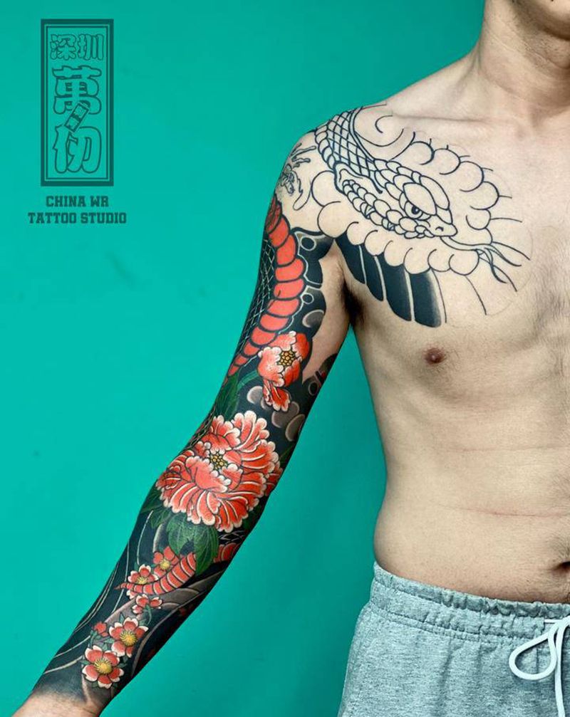 花臂蛇 未完纹身图片_手臂老传统纹身图案