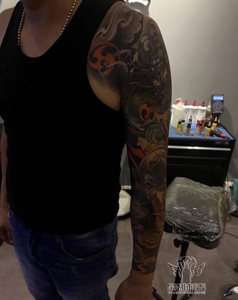 【传统·雷神】纹身图片_手部新传统雷神花臂雷神纹身图案