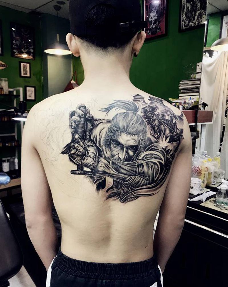 国服宫本  未完成纹身图片_背部欧美写实纹身图案