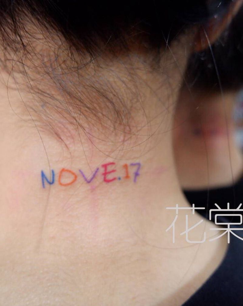 闺蜜纹身纹身图片_背部纹身图案