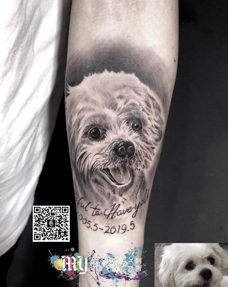 黑灰寫實纹身图片_手部欧美写实纹身图案