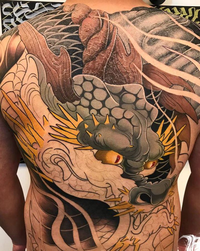 未完下次继续纹身图片_背部龙纹身图案