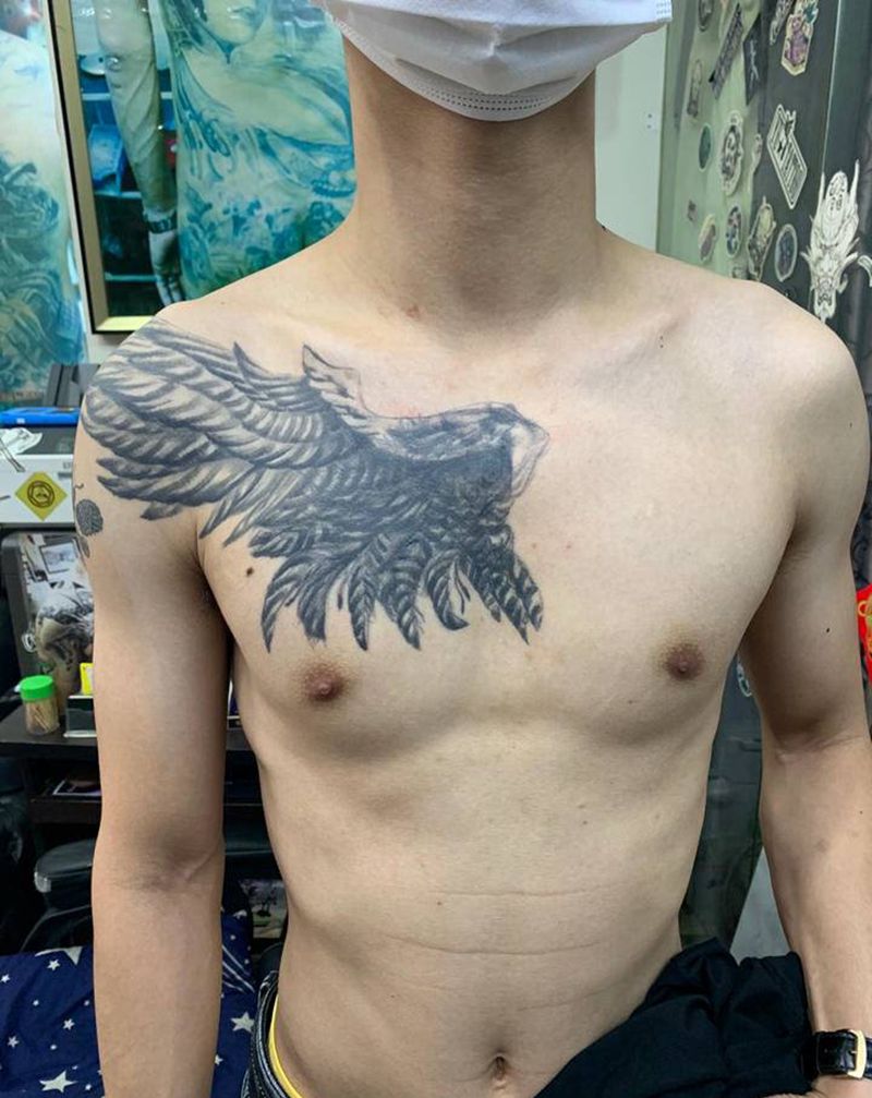 修改作品纹身图片_胸部纹身图案