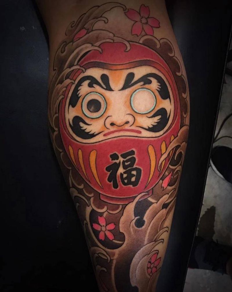 达摩纹身图片_脚部老传统新传统纹身图案