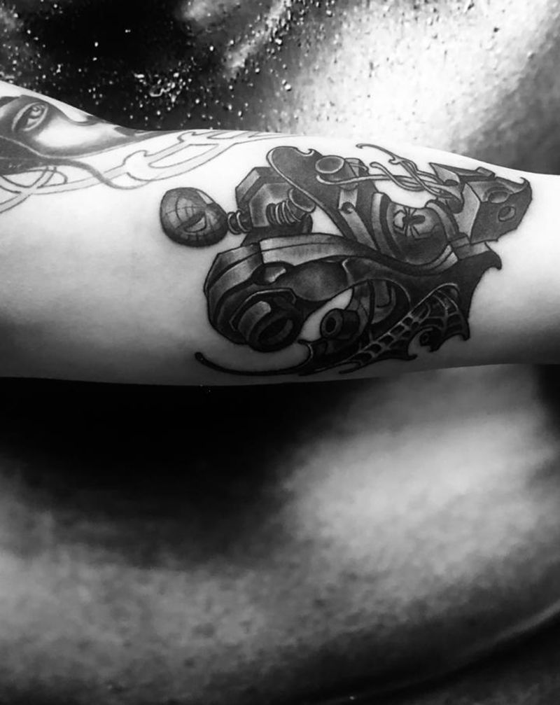 纹身机纹身图片_欧美写实纹身图案