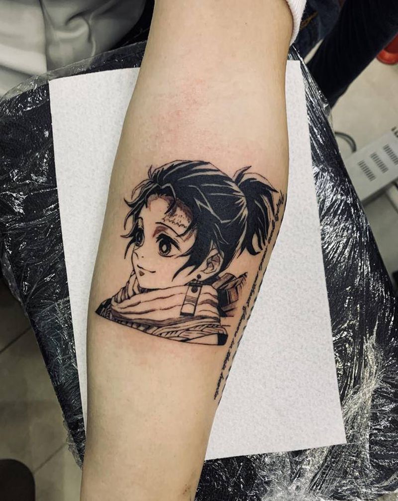 卡通字母纹身图片_手臂纹身图案