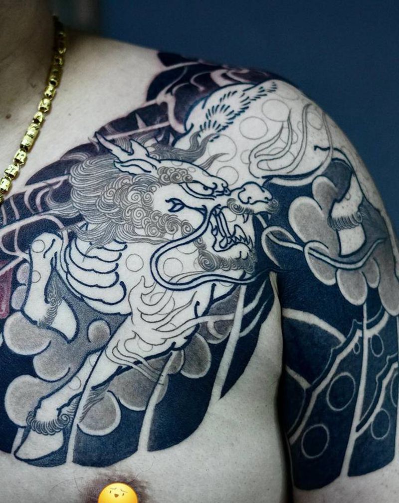 麒麟纹身图片_手臂手部老传统新传统麒麟半甲火麒麟纹身图案