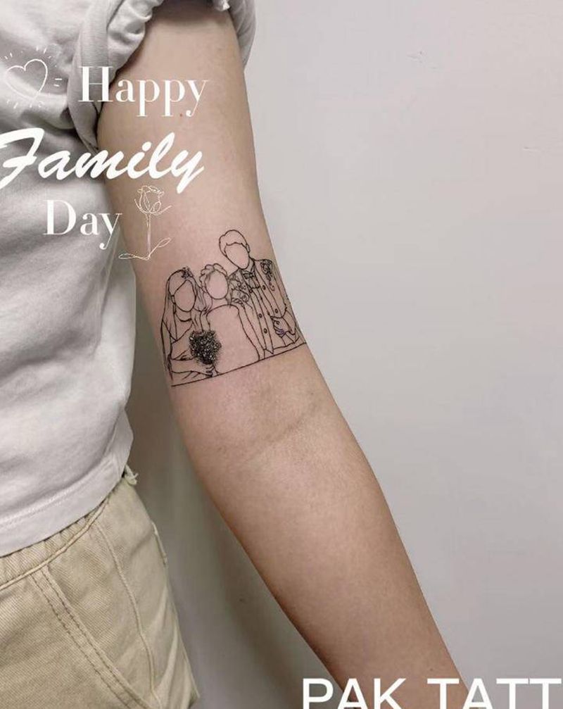 家庭纹身图片_手臂手部纹身图案
