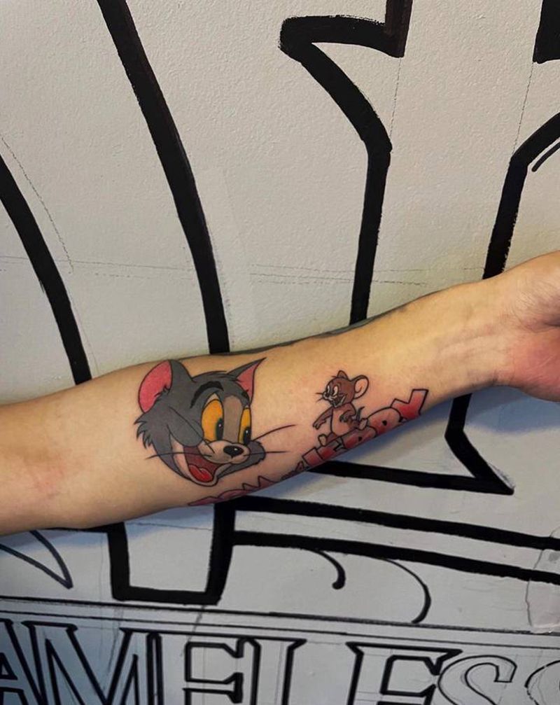 猫和老鼠纹身图片_手部水彩纹身图案