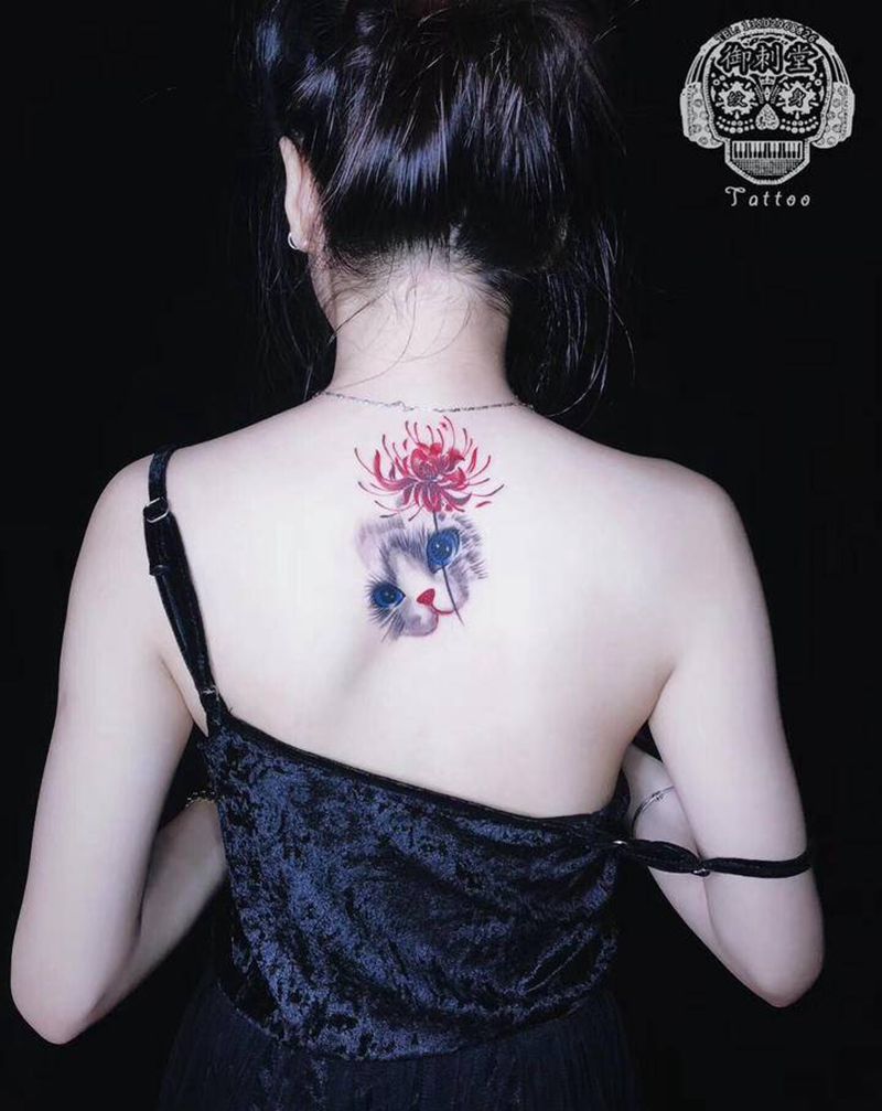 彼岸花纹身图片_颈部纹身图案