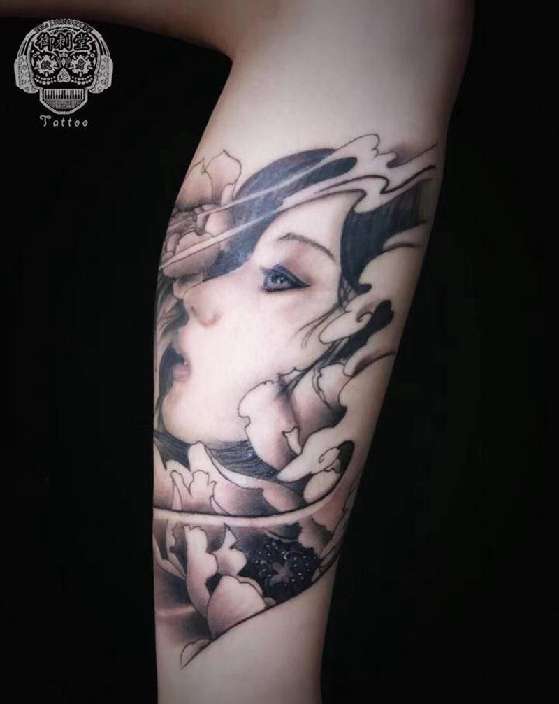 美女艺妓纹身图片_腿部新传统老传统纹身图案