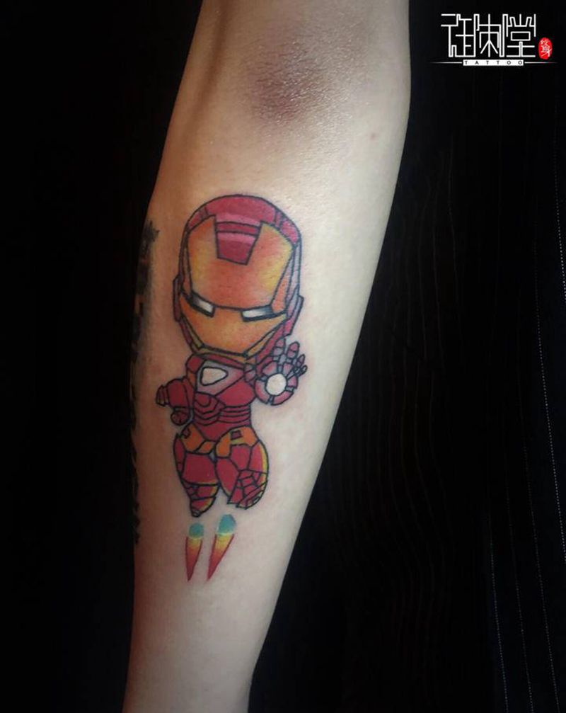 钢铁侠纹身图片_手臂水彩纹身图案