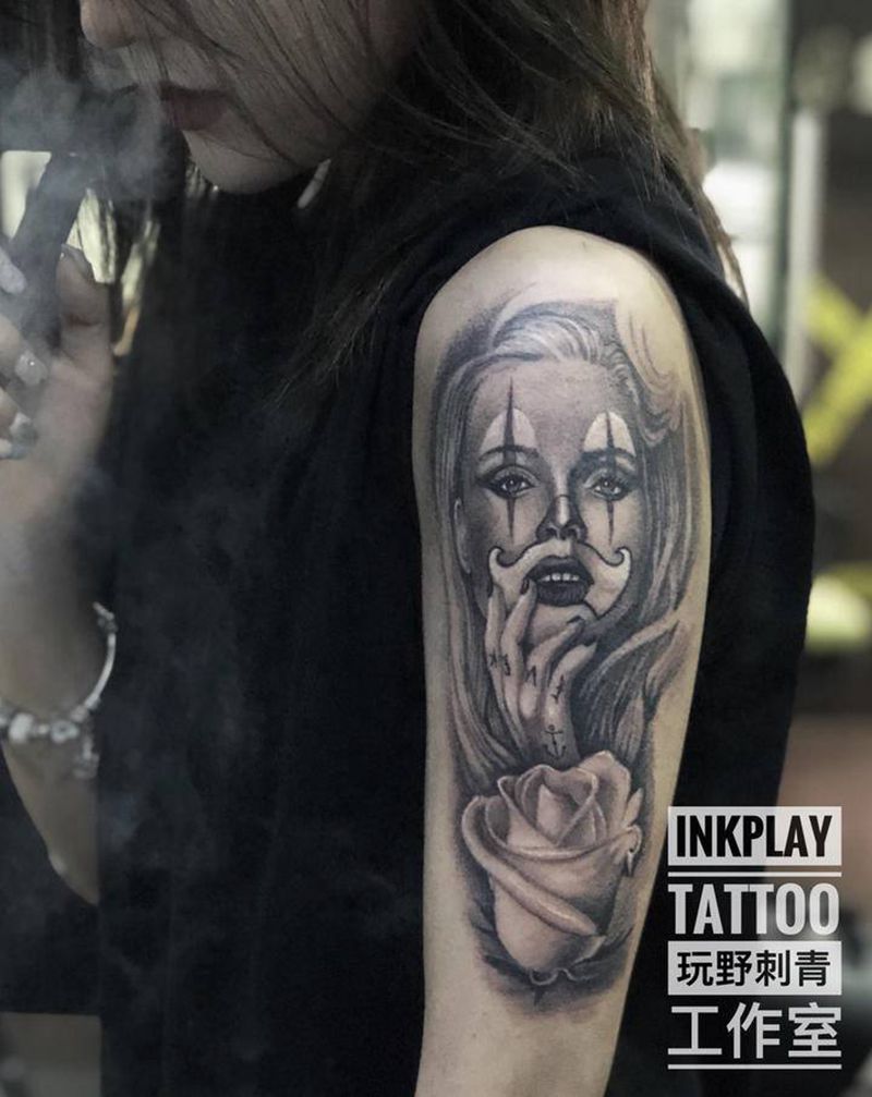 西岸 小丑女纹身图片_手臂欧美写实纹身图案