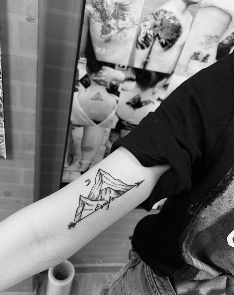⛰️山海纹身图片_手臂手部几何图腾纹身图案