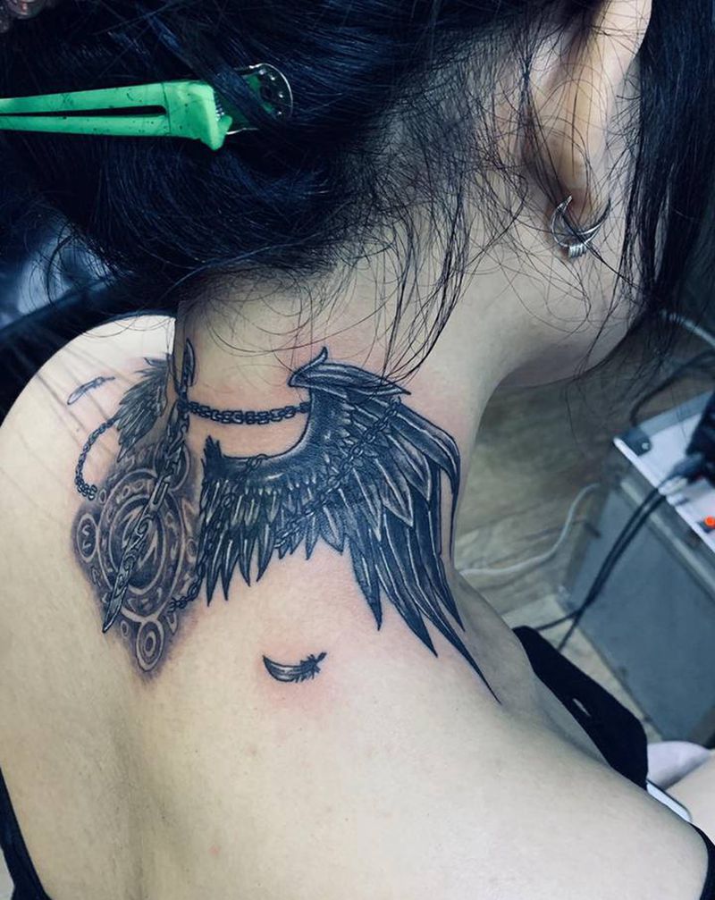 （仙剑奇侠传vs天使恶魔）翅膀纹身图片_颈部欧美写实纹身图案