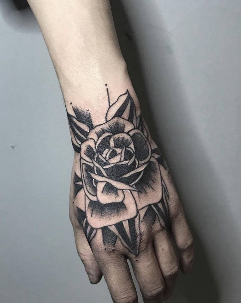 old 手背纹身图片_Old School纹身图案