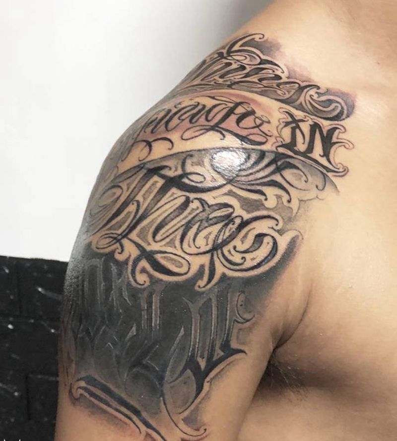 盖纹身图片_手部手臂花体字新传统纹身图案