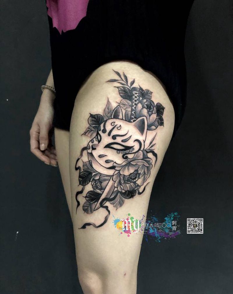 素花素猫纹身图片_腿部纹身图案