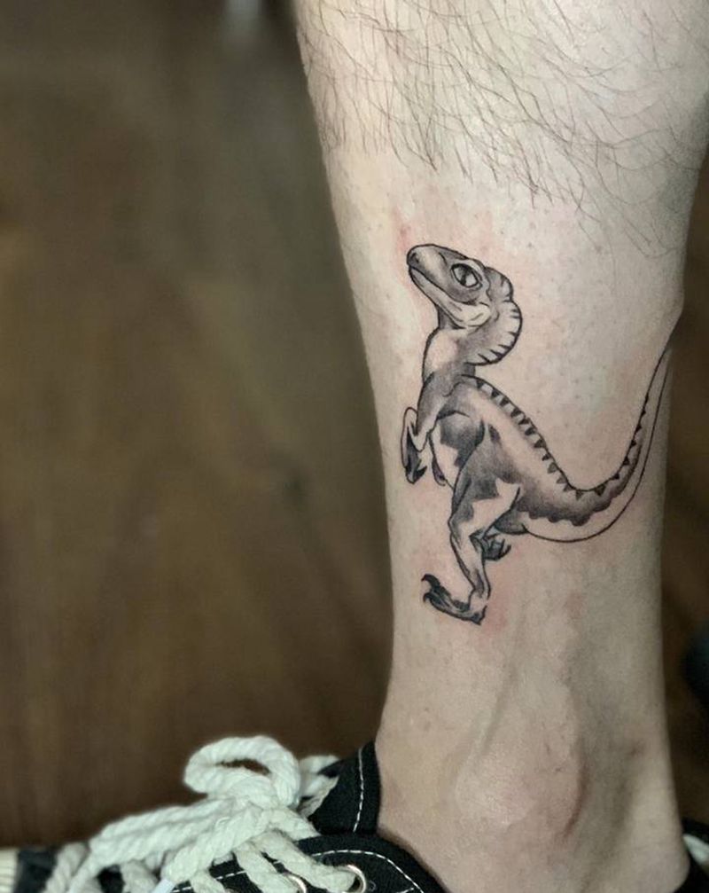 霸王龙纹身图片_腿部纹身图案