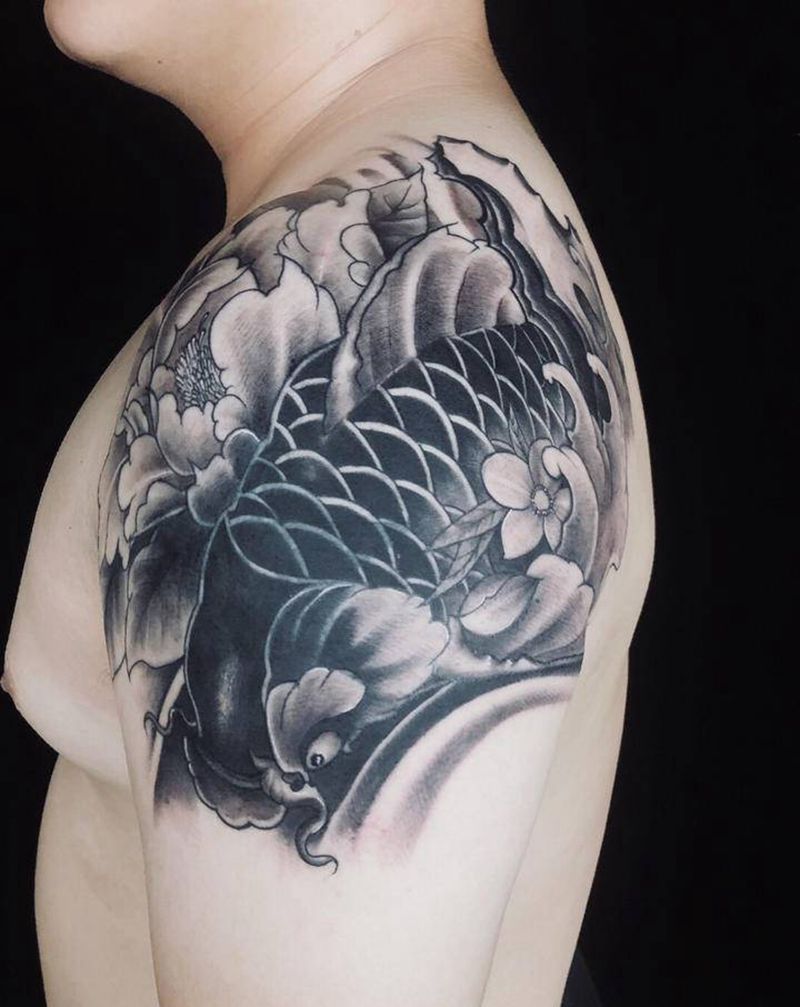 鱼暴力遮盖纹身图片_手臂新传统纹身图案