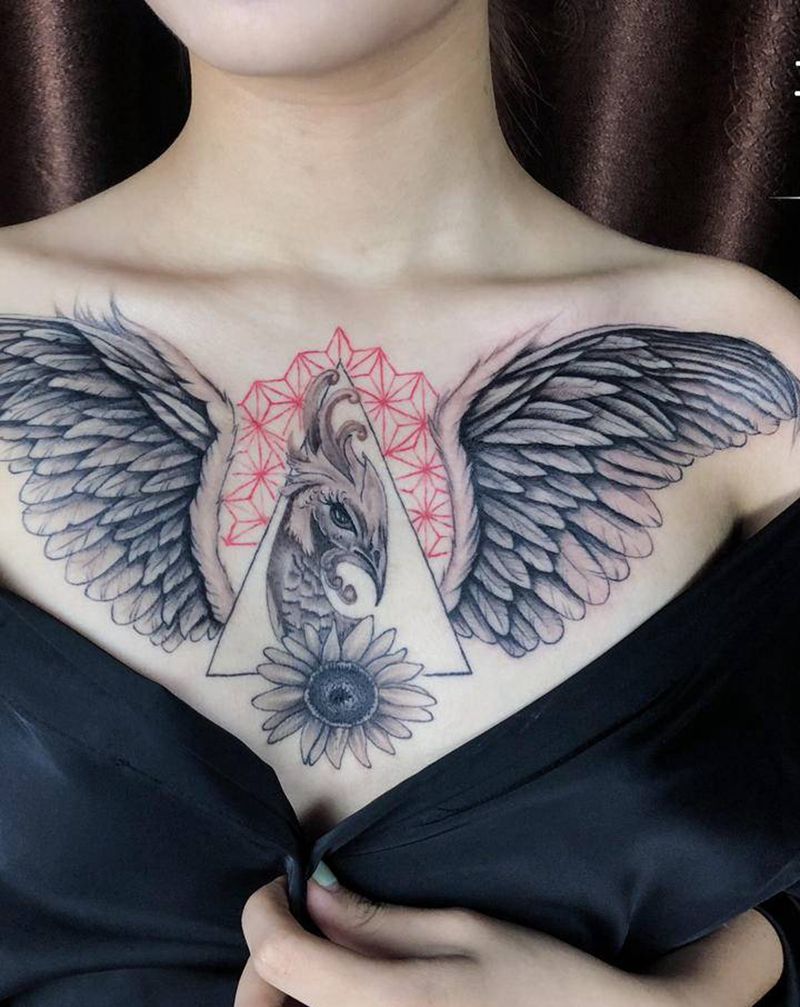 花胸翅膀·凤纹身图片_胸部欧美写实纹身图案