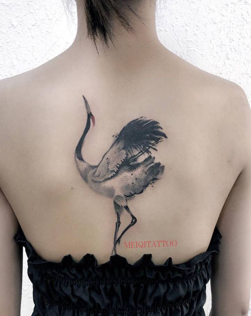 仙鹤纹身图片_背部水墨纹身图案