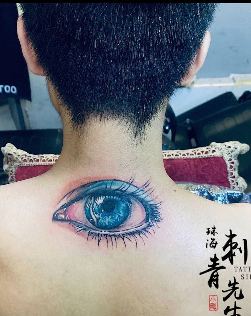 3D眼睛纹身图片_颈部背部欧美写实纹身图案