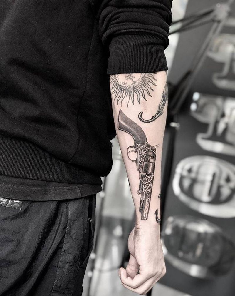 拼小图纹身图片_手臂欧美写实纹身图案