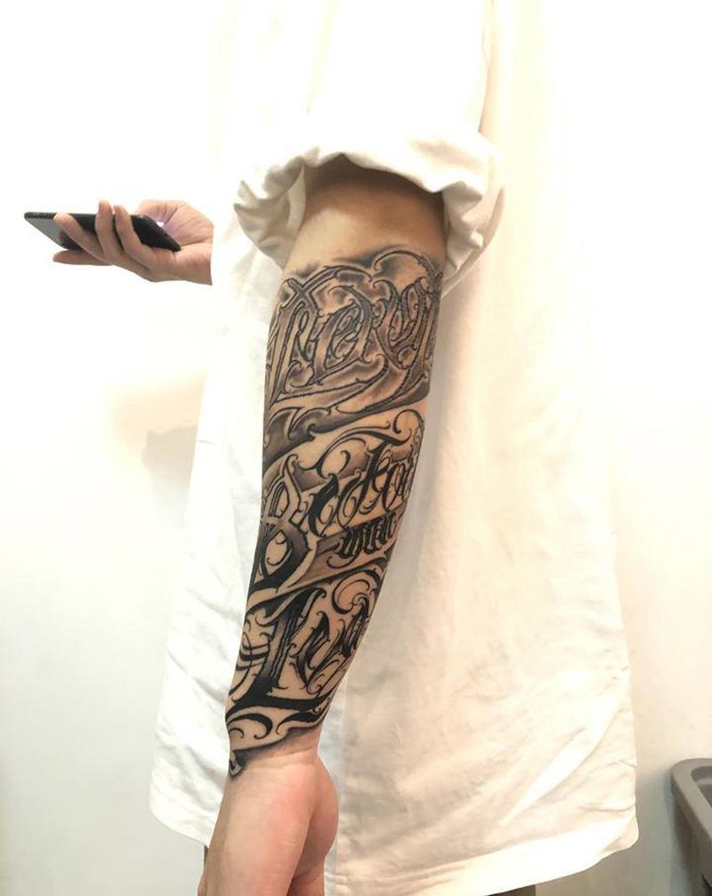 字纹身图片_手部手臂花体字欧美写实纹身图案