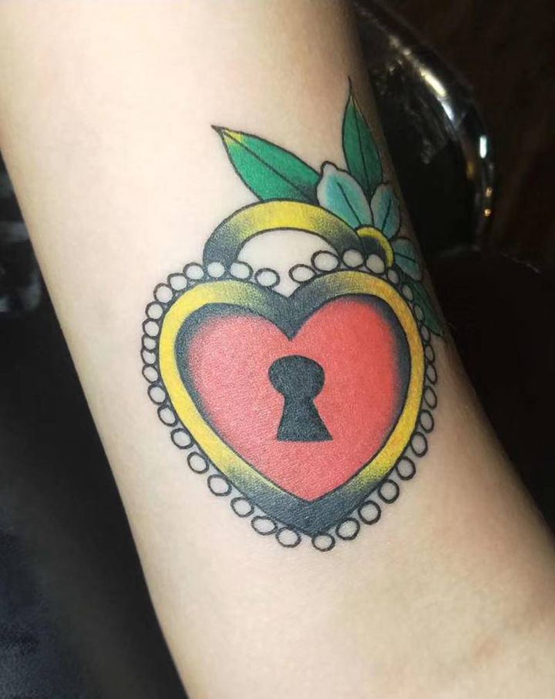心锁纹身图片_手臂Old School纹身图案