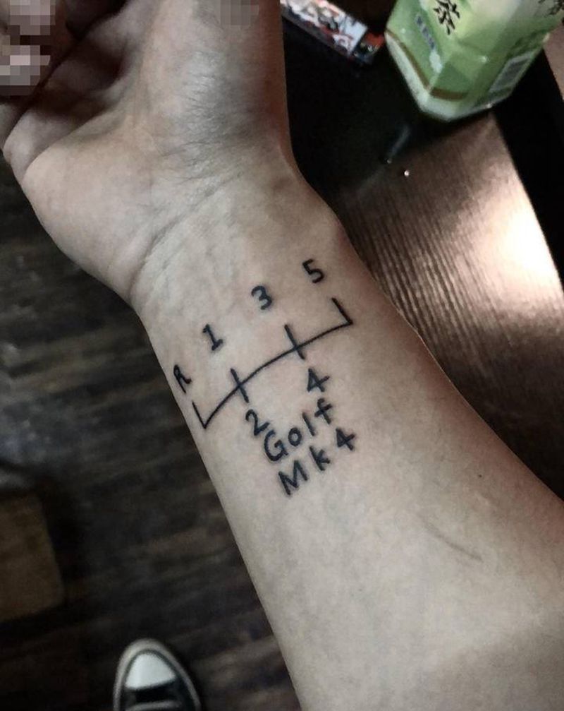 挂档纹身纹身图片_手部纹身图案