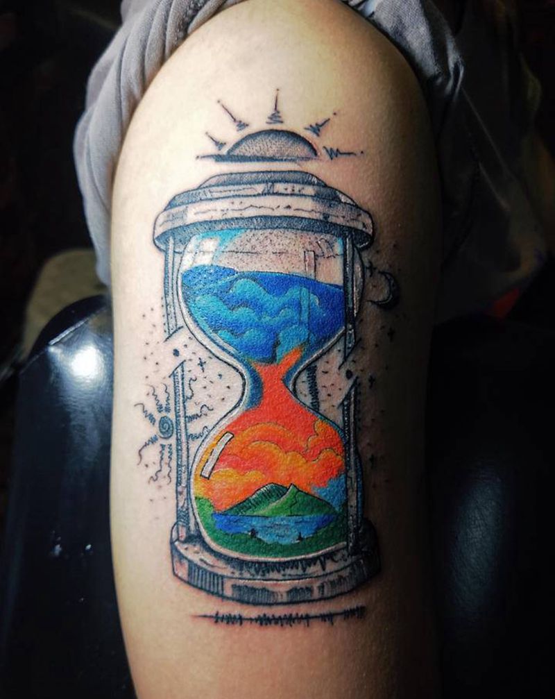 沙漏⏳纹身图片_New School纹身图案